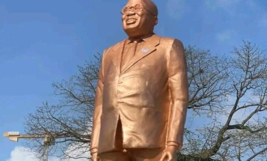 Prez Akufo-Addo Unveils Statue of Himself at Effia-Nkwanta Hospital in Takoradi